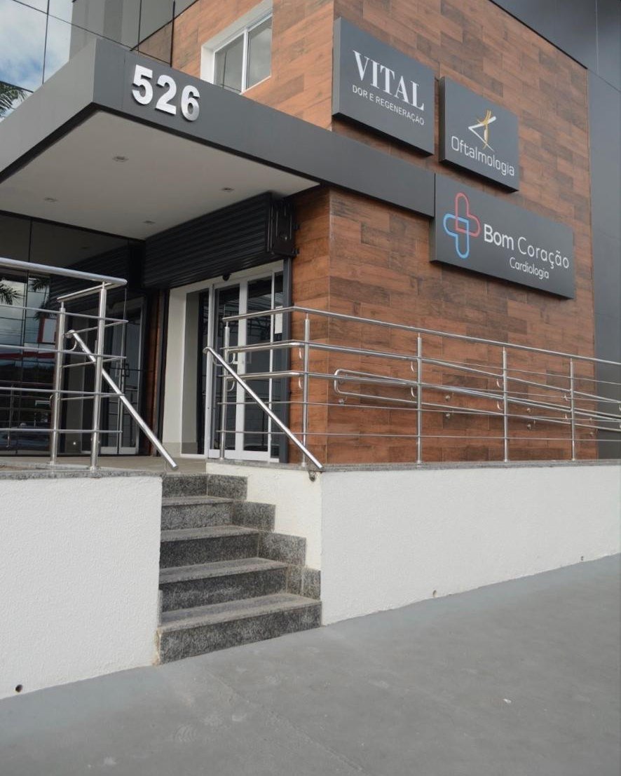 Entrada da Bom Coração Cardiologia, no Jardim Cuiabá